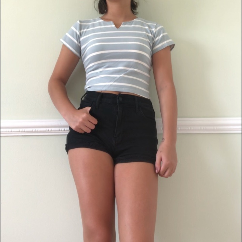 Crop Striped Short Sleeve shirt